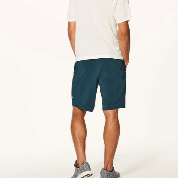 Lululemon Men’s Schema Shorts Size XL - Picture 4 of 12